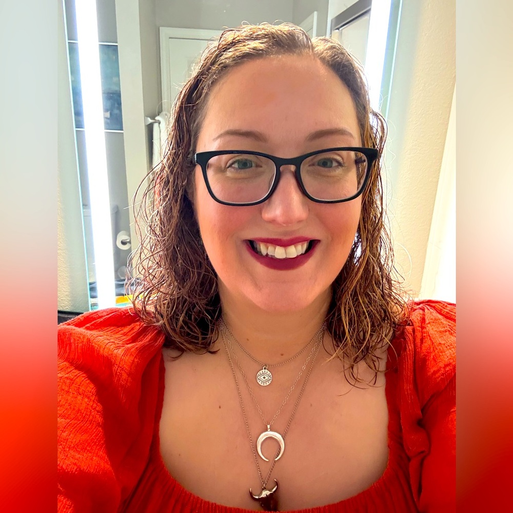 Meet your Posher, Dana